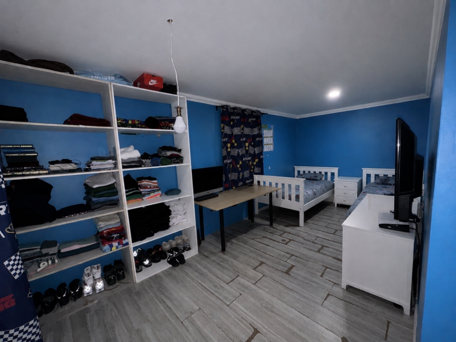 2 Bedroom Property for Sale in Portlands Western Cape